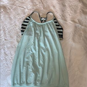 Lululemon No Limits Tank Top Size 4. Built in Bra.